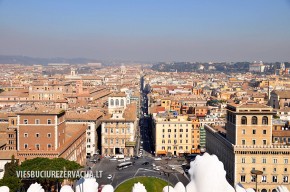 Romos miesto panorama nuo monumento victor emmanuel venecijos aikste