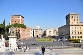 Venecijos aikstė, Piazza Venezia, Roma